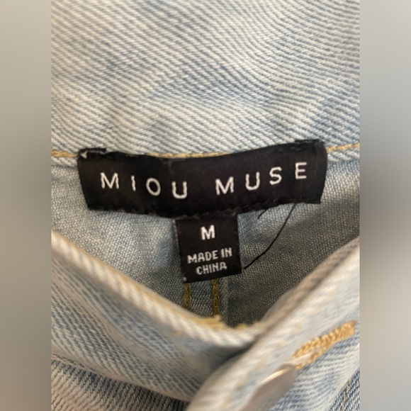 Miou Muse Light Wash Denim Wide Legged Jeans - Picture 6 of 6